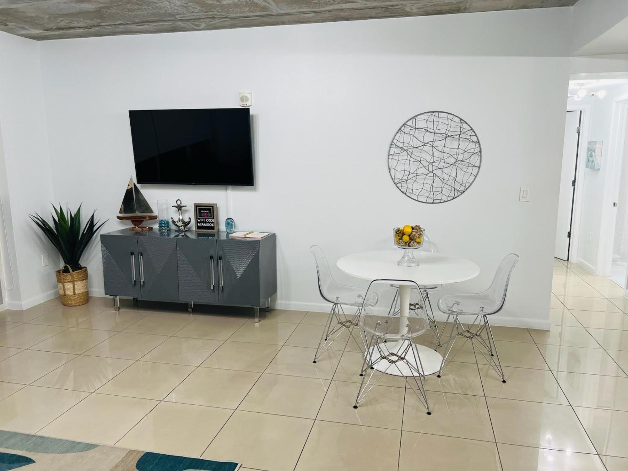 Spacious 2Bd 2Bth At Midblock 迈阿密 外观 照片
